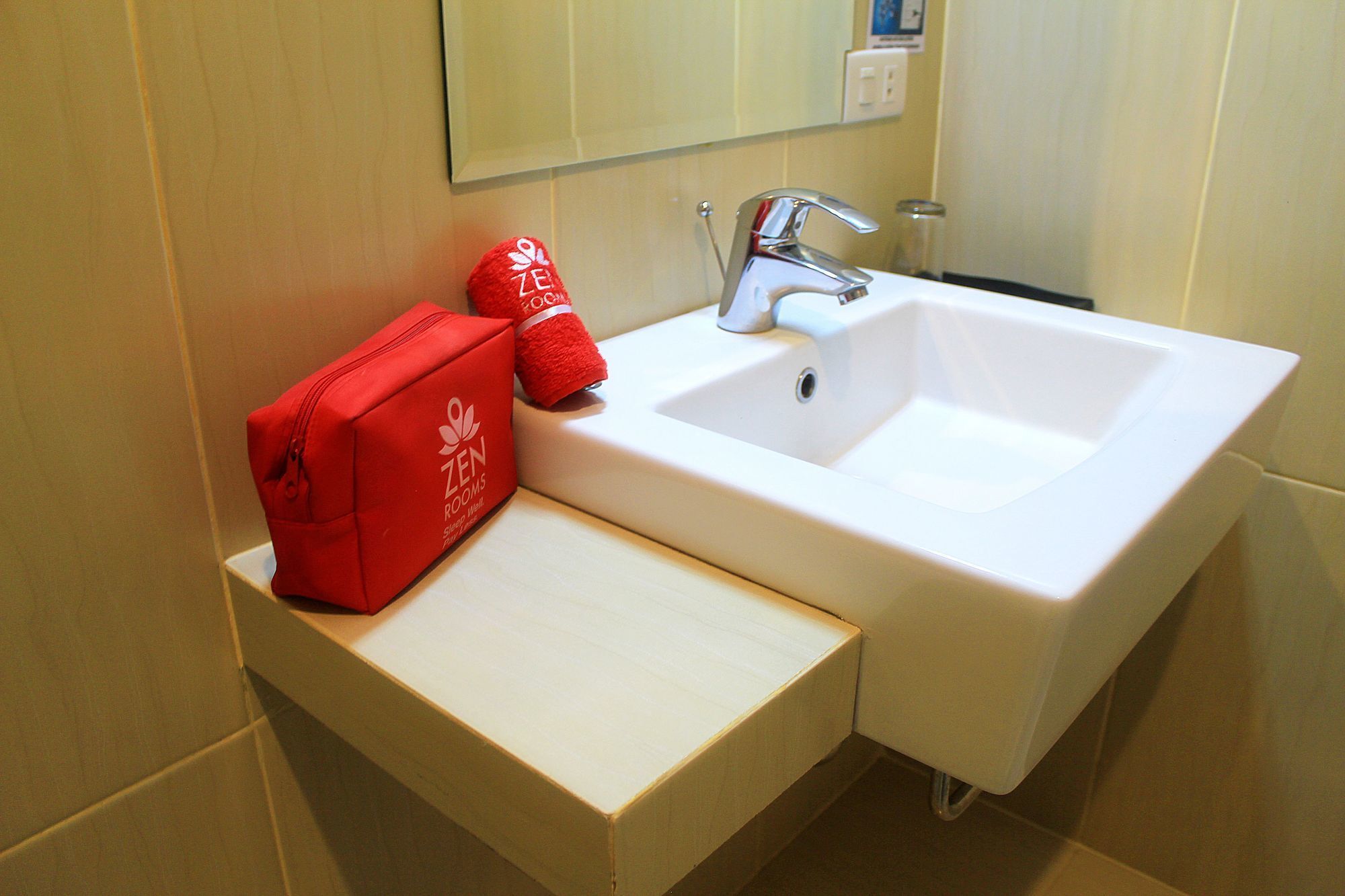 Zen Rooms Bukit Tunggul Bandung Exterior photo